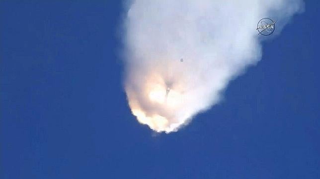 Se desintegra el cohete Falcon 9 de SpaceX tras su despegue en Florida