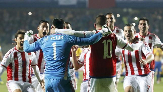 Paraguay se impone en penaltis a una mediocre Brasil sin Neymar