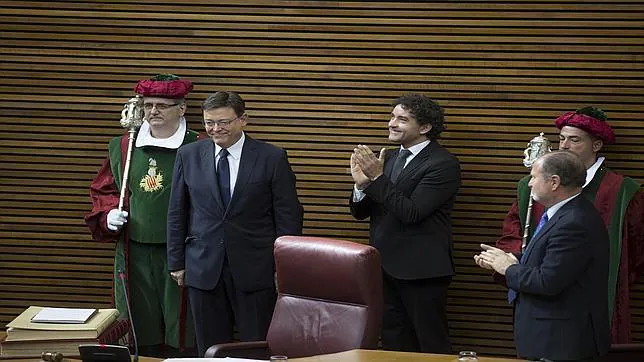 Imagen de Ximo Puig tras tomar posesión como presidente de la Generalitat