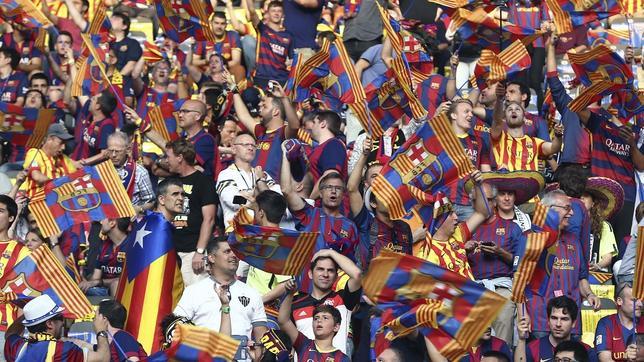 La UEFA expedienta al Barça por las esteladas de la final de la Champions