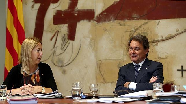 Munté y Mas, durante la reunión del ejecutivo catalán