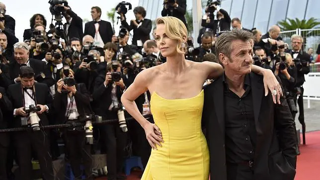 Sean Penn y Charlize Theron en la alfombra roja del Festival de Cannes