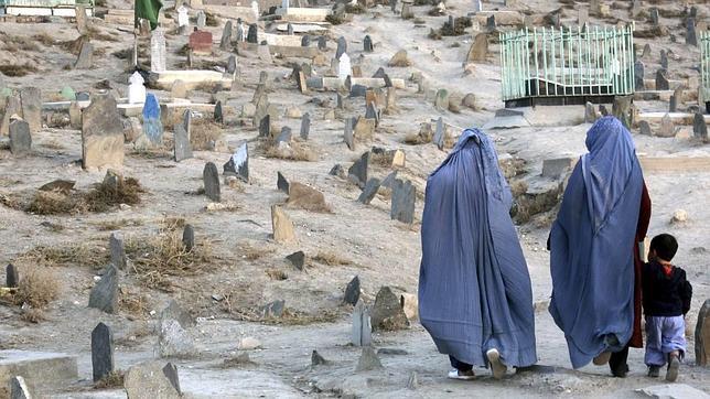 Un tribunal afgano anula la condena a muerte de los asesinos de Farjunda