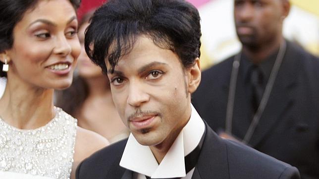 Prince retira su música de todas las plataformas de «streaming» salvo de Tidal, de Jay Z