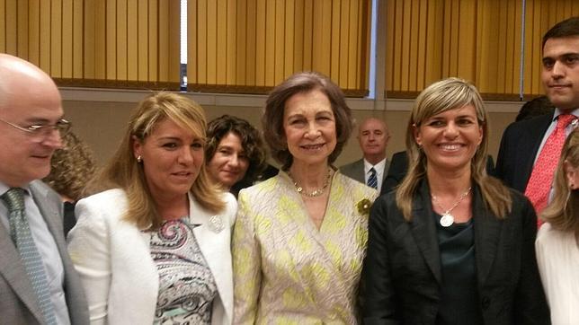 Asunción Sánchez Zaplana, junto a la Reina Doña Sofía en los Premios Senda