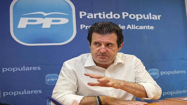 El PP de Alicante afronta su semana decisiva con la Diputación en el alero