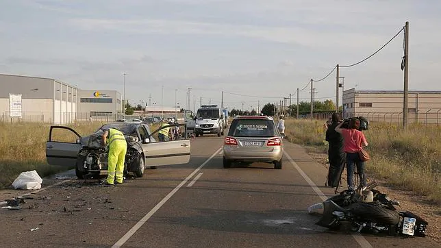 Una moto y un vehículo implicados en un accidente con cuatro fallecidos en Valladolid
