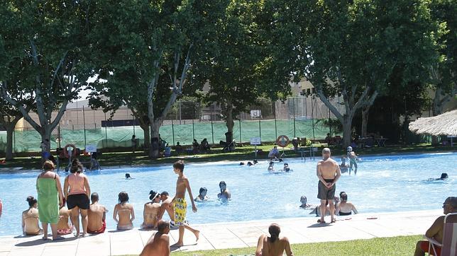 Guía para resolver los problemas de las piscinas comunitarias