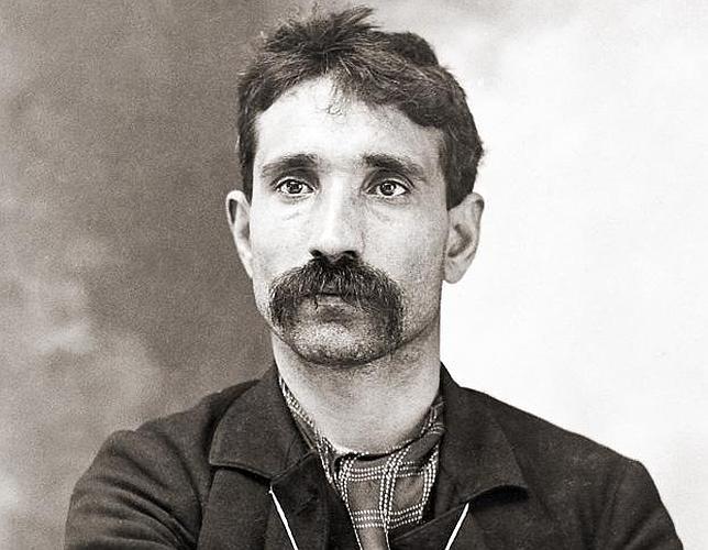 Fotografía de Giuseppe Morello tomada por la Policía de Nueva York en 1902