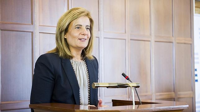 Fátima Báñez aumentará hasta un 15% las pensiones a mujeres con dos o más hijos