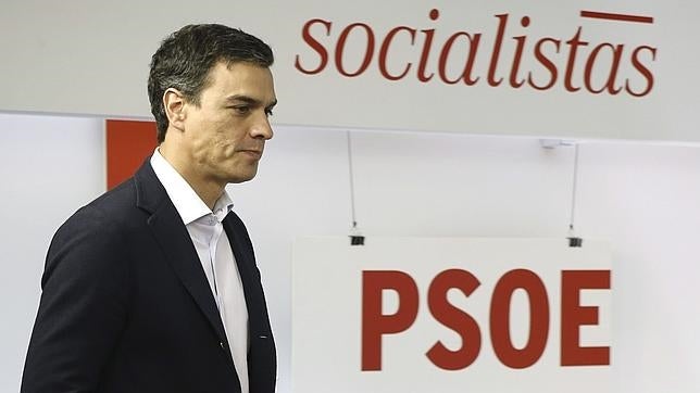 El PSOE reúne a 14 expertos para reformar la Constitución