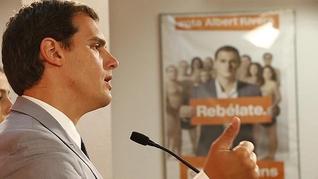 Rivera afirma que la reforma de la Constitución que plantea el PSOE es un «eslogan»