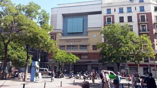 Un fondo suizo compra por 25 millones el histórico cine Proyecciones de Fuencarral