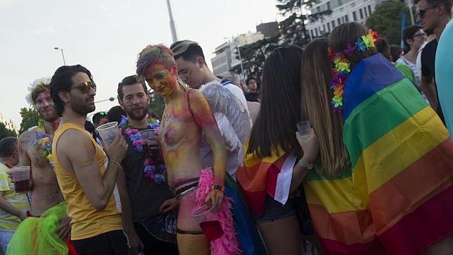 La Federación LGTB cree discriminatoria la bandera del «orgullo heterosexual»