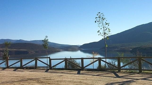 Fotografía hecha desde el mirador sobre el embalse del Atazar