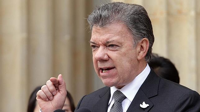 Santos advierte de que si no se logra la paz con las FARC «vendrán otros 20 años más de guerra»