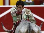 Directo: Eugenio de Mora corta una oreja al primer toro en Pamplona