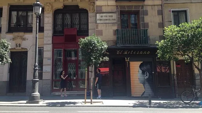 El número 61 de la Calle Mayor, lugar en el que vivió Calderón de la Barca