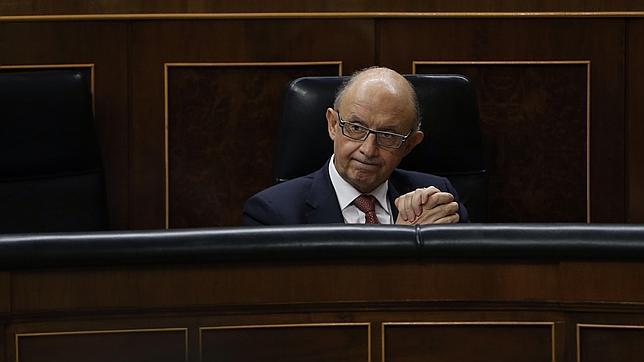 Montoro dice que la rebaja de IRPF es un instrumento «valioso y eficaz» para elevar el consumo