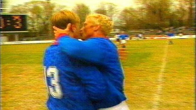 Padres e hijos unidos por los colores