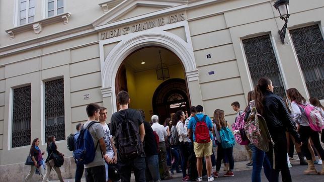 Escuelas Católicas lamenta el «caos» que genera el intento de paralizar Lomce