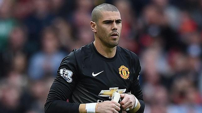 Guerra abierta entre Valdés y Van Gaal