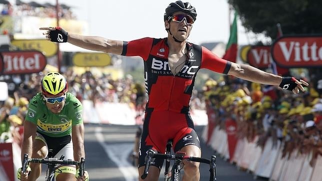 Van Avermaet dobla el pulso al «segundón» Sagan