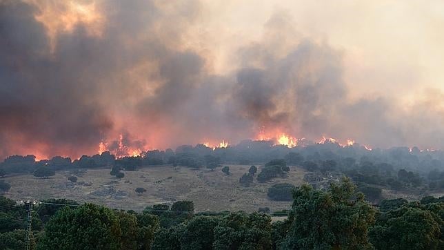 Controlado el incendio en el Cerro de San Pedro de Colmenar Viejo