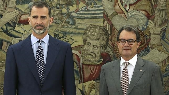 Artur Mas, recibido por el Rey en La Zarzuela: «Vengo en son de paz»