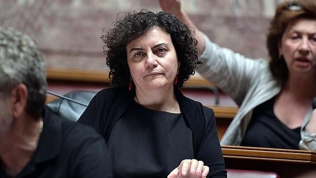 La madre de una dirigente de Syriza retiró 200.000 euros antes del cierre bancario