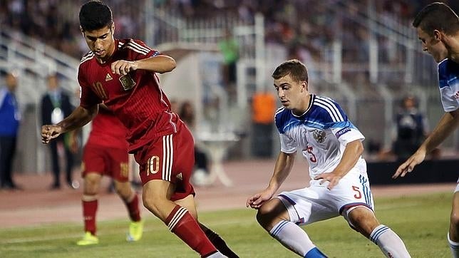 Tremenda asistencia de Asensio en el segundo gol de España