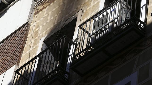 Muere un hombre en el incendio en una casa okupada en Madrid