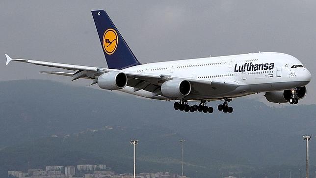 Un avión de Lufthansa, cerca de estrellarse en Varsovia tras cruzarse con un «drone»