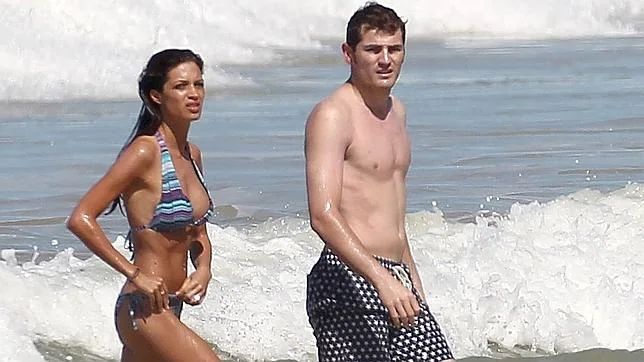 Foto de archivo de Sara Carbonero e Iker Casillas durante unas vacaciones en Brasil en el año 2011
