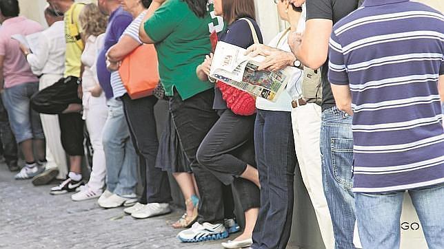 El paro baja en 23.200 personas en el segundo trimestre en Galicia