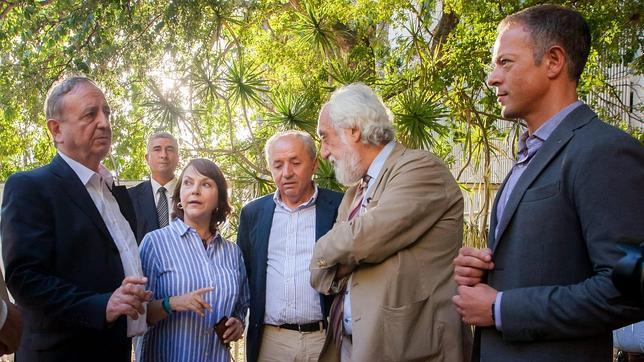 Varios senadores españoles, junto a la esposa de Antonio Ledezma, Mitzi Capriles