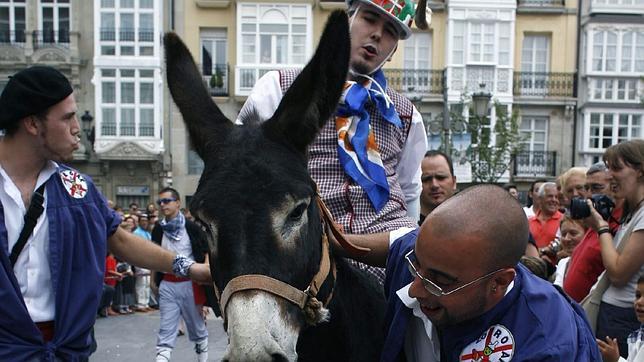 Polémica en Vitoria: la carrera de burros puede tener los días contados