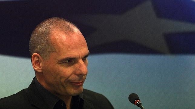 Varufakis tenía un plan: un sistema bancario paralelo basado en el NIF