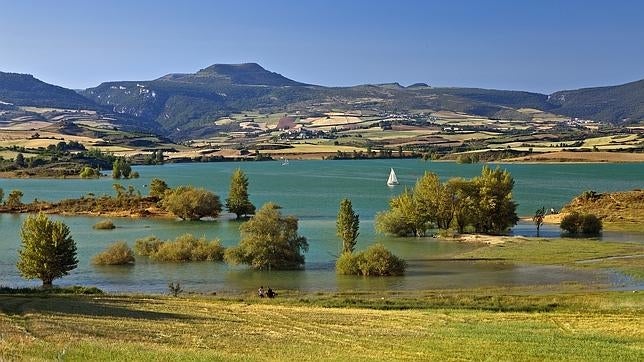 Vista del embalse de Alloz