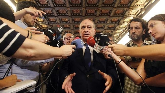 Fernández Díaz niega que se plantee suspender la autonomía de Cataluña