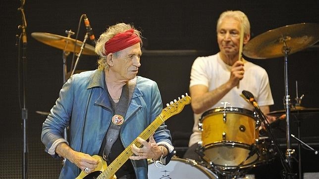 Keith Richards confiesa que le gusta comenzar su mañana fumando un «porro»