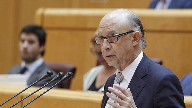 Montoro reúne a las CCAA el miércoles para hablar de déficit y financiación