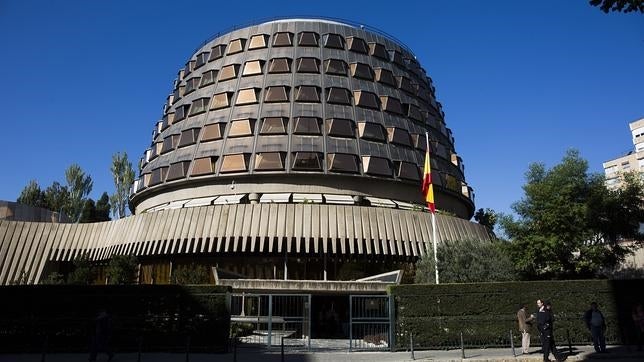 El TC admite a trámite el recurso contra la prisión permanente presentado por la oposición