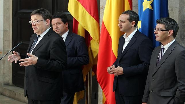 Ximo Puig junto a los tres presidentes de las diputaciones de la Comunidad Valenciana
