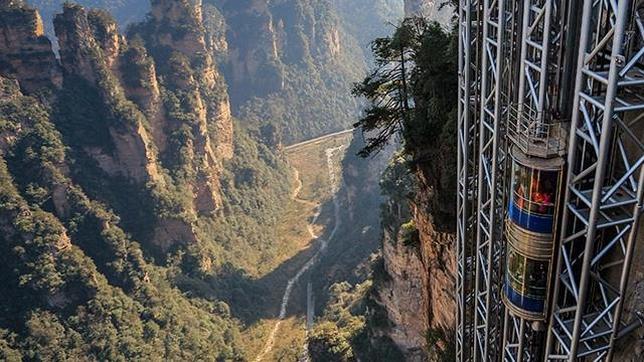 Las impresionantes vistas que ofrece el ascensor exterior más alto del mundo