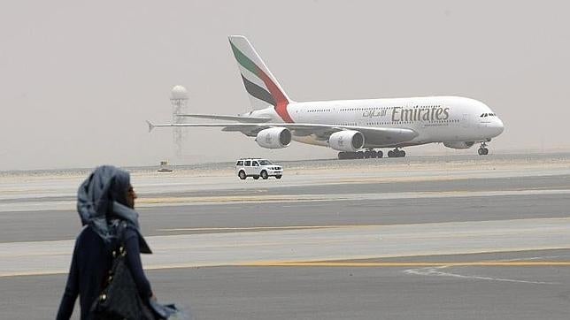 El avión comercial más grande del mundo comenzará a operar mañana en Madrid