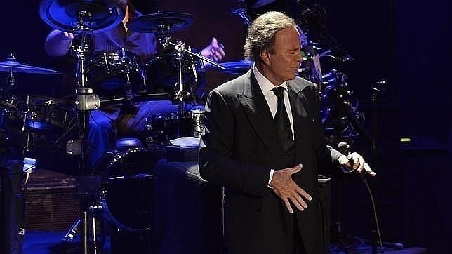 Julio Iglesias pospone su concierto en Marbella por recomendación médica