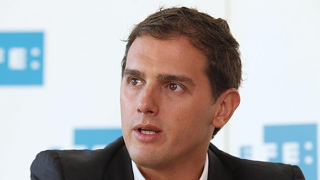 Albert Rivera contempla un pacto a tres con PP y PSOE para reformar España