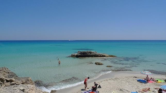 Buscan a una submarinista desaparecida en Formentera