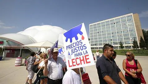 Acto de Asaja de Castilla y León en defensa de los ganaderos de vacuno de leche, el pasado julio en Valladolid